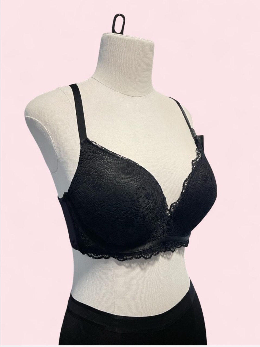 Youmita Black Lace Wireless Bra with Scalloped Edge